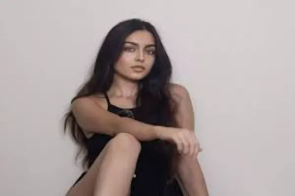 The Side of OnlyFans No One Talks About: Work, Pressure, and Building Something Real